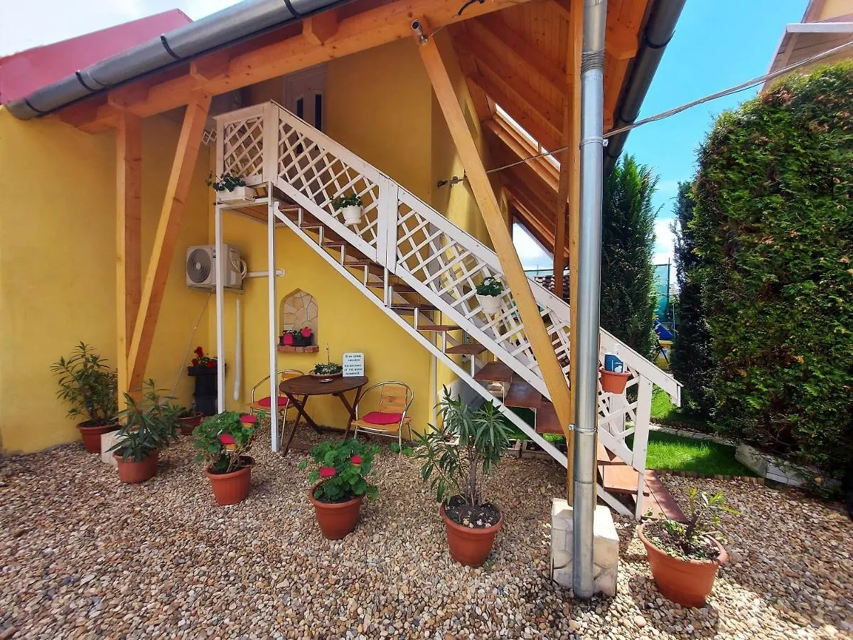 Apartment Castello Vendeg Es Apartmanhaz Eger Hungary