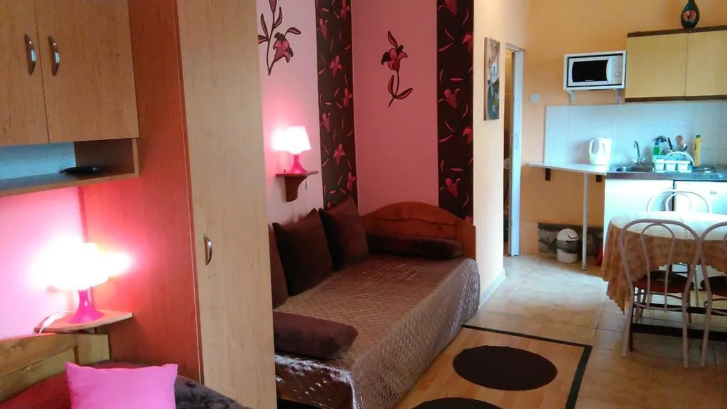 Apartment Castello Vendeg Es Apartmanhaz Eger